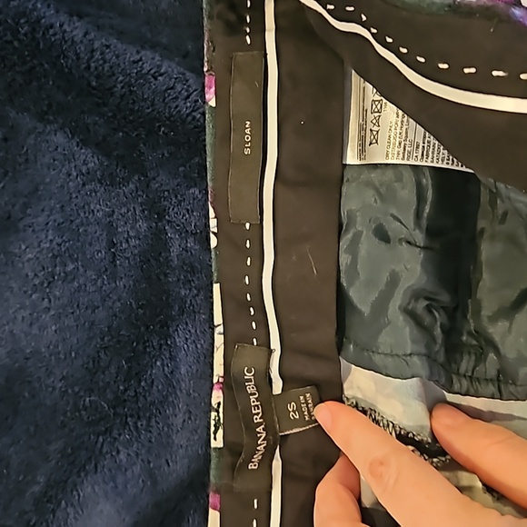 banana republic size 2s sloan pants. - Picture 3 of 4
